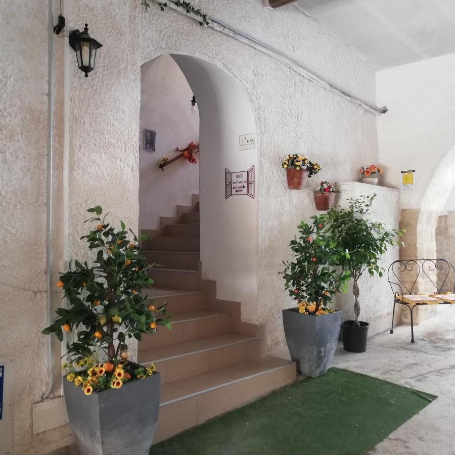 شاكا La Finestra Sul Cortile B&B المظهر الخارجي الصورة