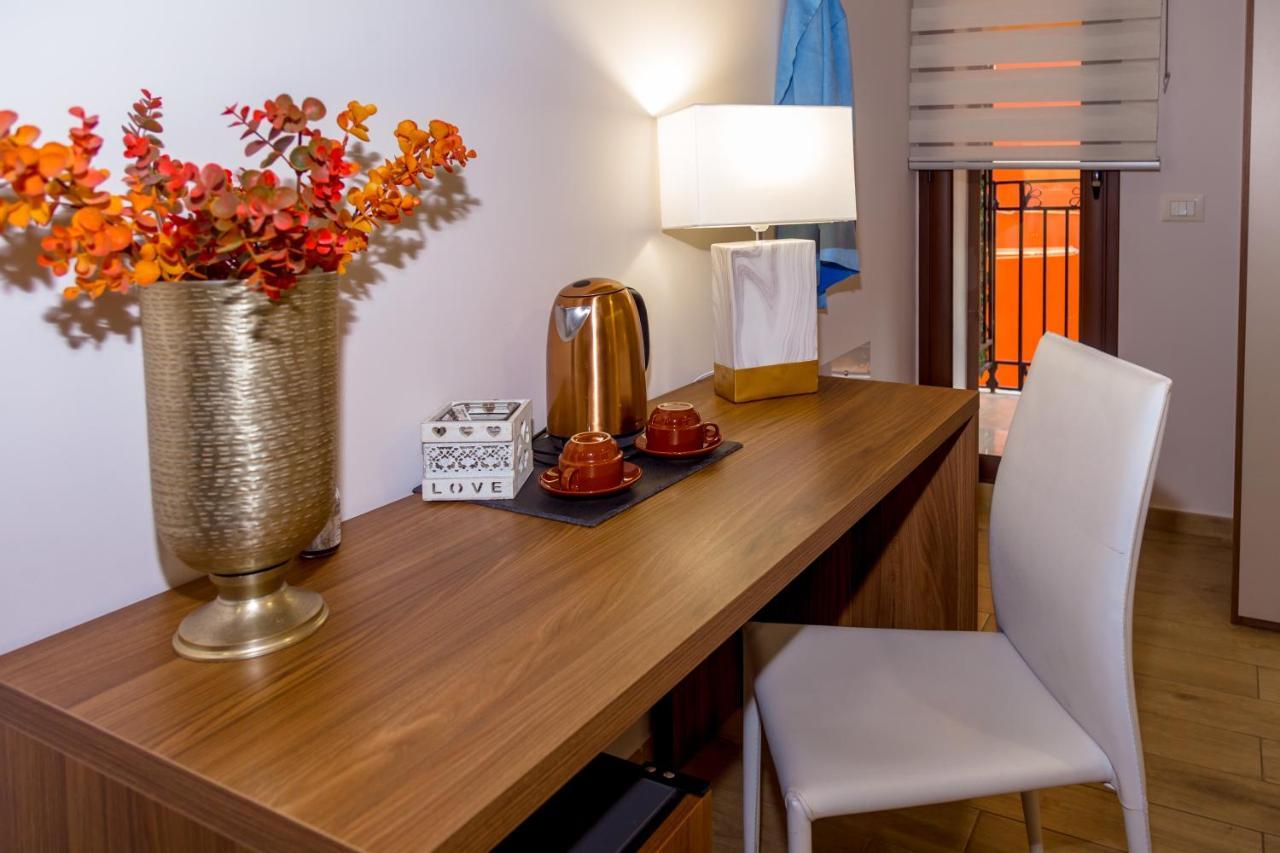 شاكا La Finestra Sul Cortile B&B المظهر الخارجي الصورة
