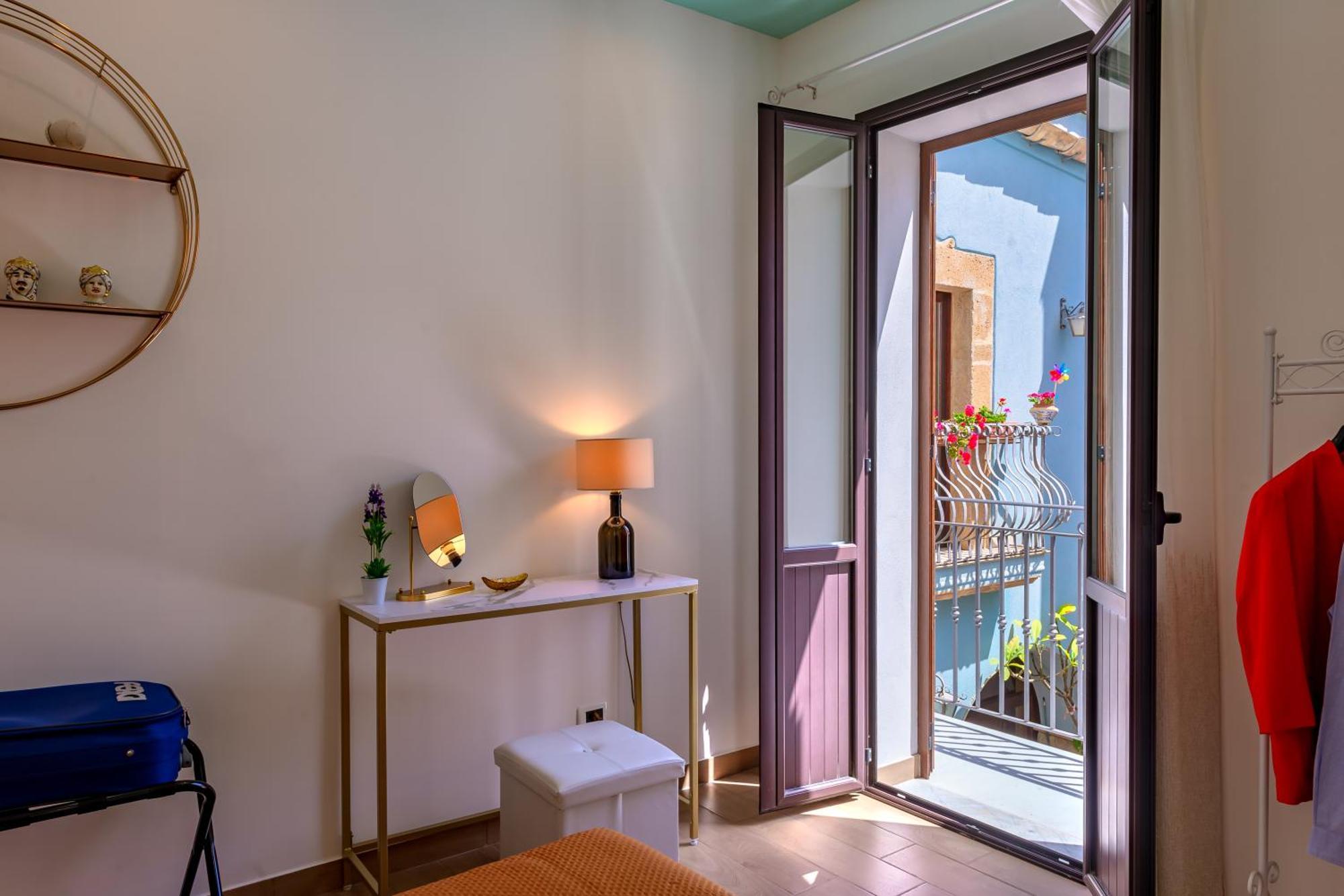 شاكا La Finestra Sul Cortile B&B المظهر الخارجي الصورة