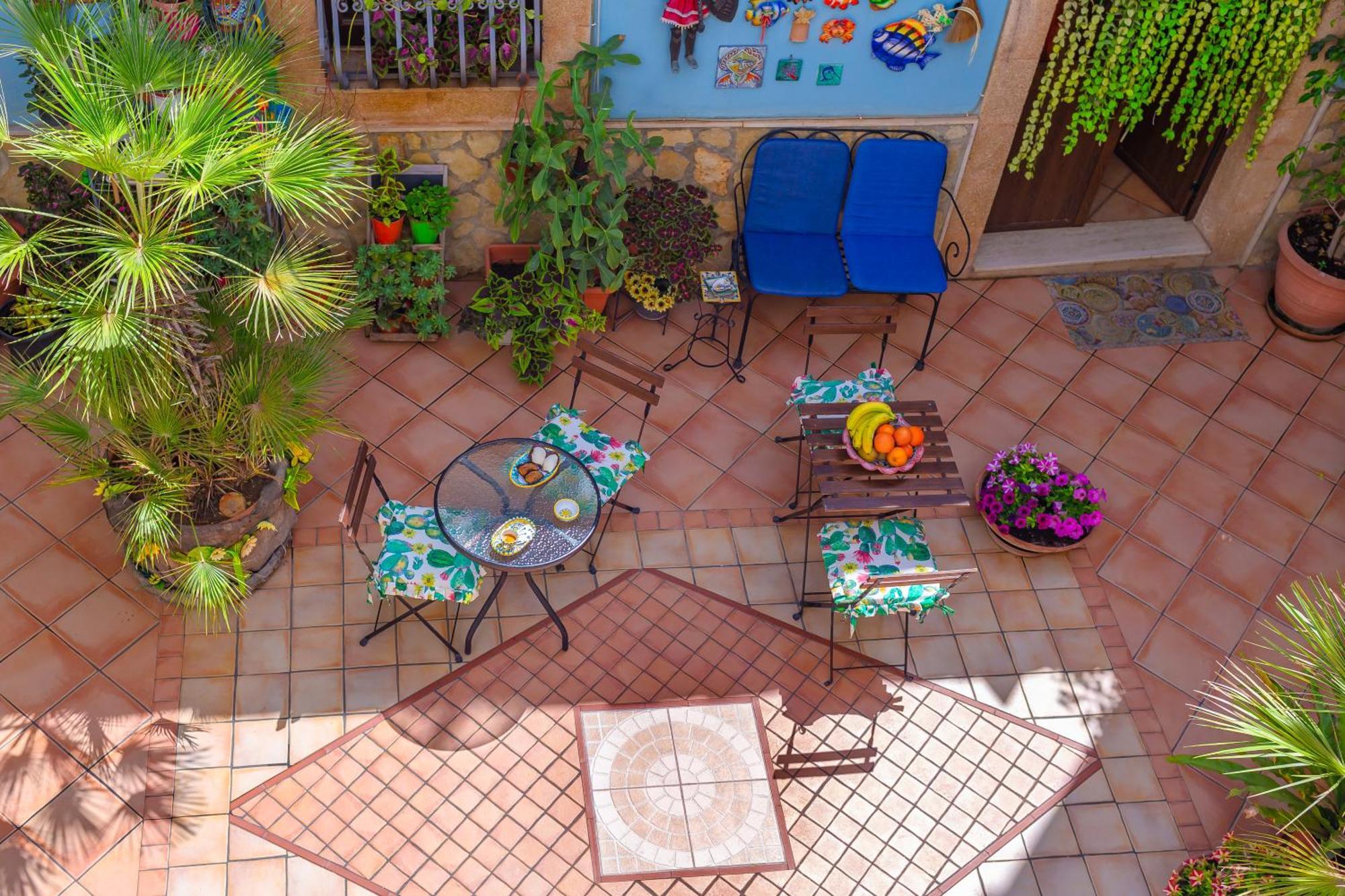 شاكا La Finestra Sul Cortile B&B المظهر الخارجي الصورة