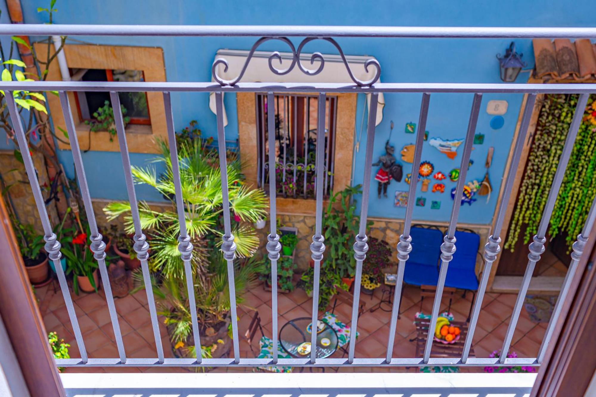 شاكا La Finestra Sul Cortile B&B المظهر الخارجي الصورة